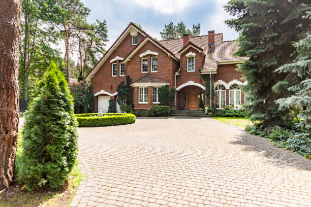 Best Driveway Paving Contractor  in Columbus, IN